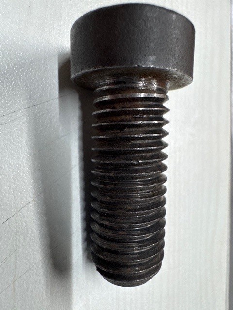 Cylinder head bolt 